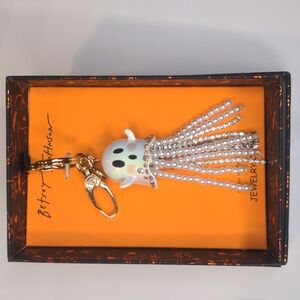 Betsey Johnson Pearl Ghost Keychain Fob Purse Charm Glow In The Dark Halloween